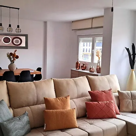 Piso Beautiful & Spacious - 50 Meters From The